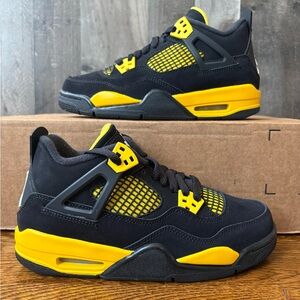 Air Jordan 4 'Yellow Thunder' Black Sneakers Size 5.5Y / 7W Black Yellow